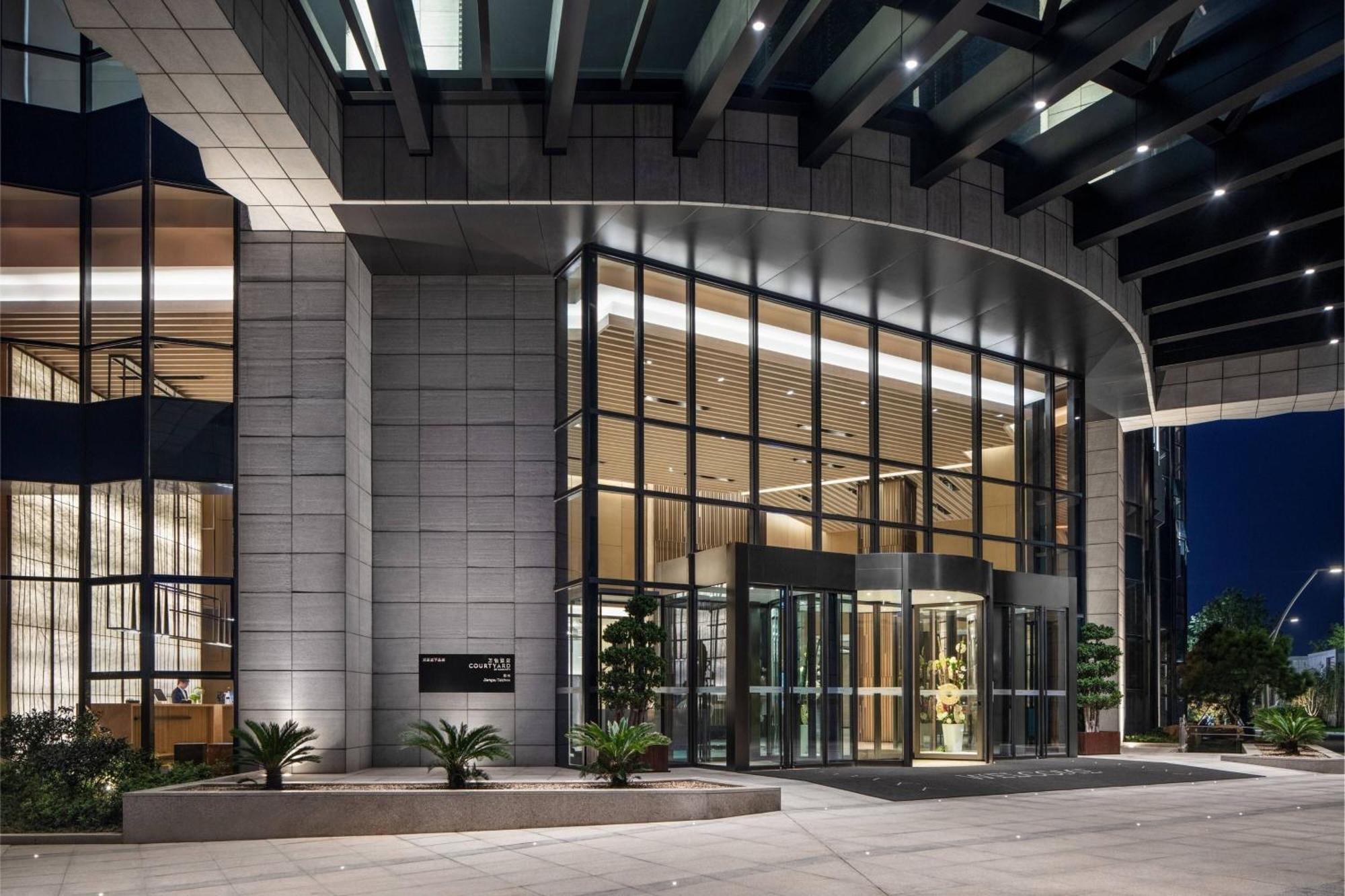 Отель Courtyard By Marriott Jiangsu Taizhou Экстерьер фото